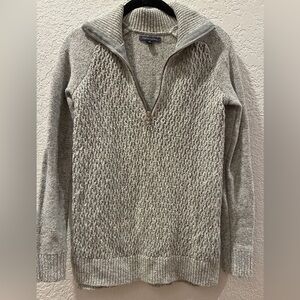 Tommy Hilfiger Gray Quarter Zip Knit Sweater size women’s XS